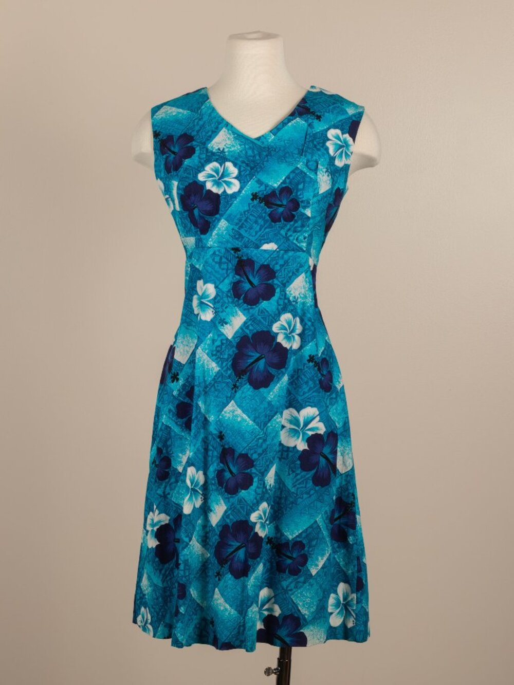 Vintage 70s 80s Hukilau Fashions Hawaiian Dress Blue Hibiscus Floral Cotton